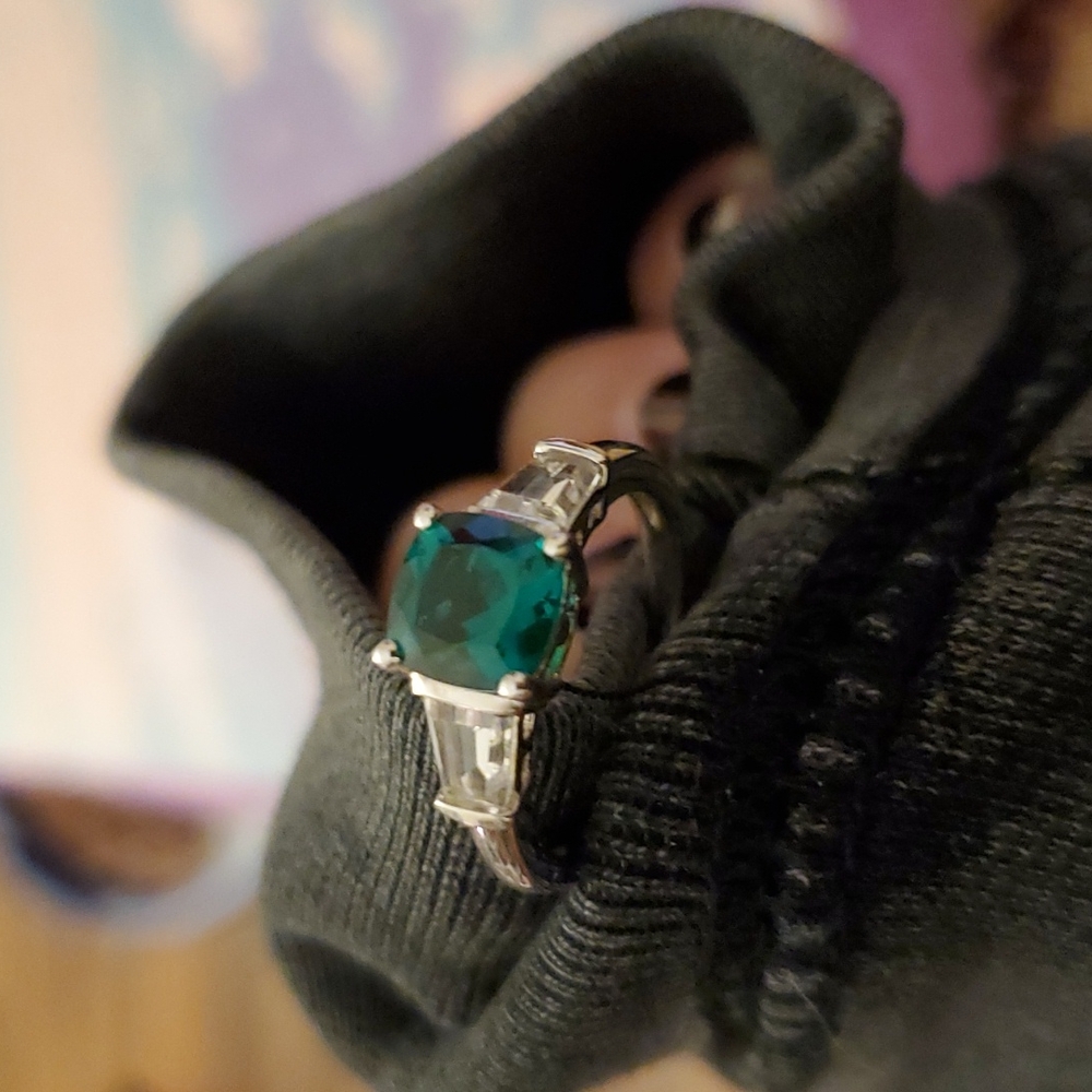 Emerald Ring - image 4